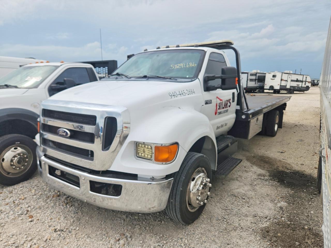 2012 FORD F650