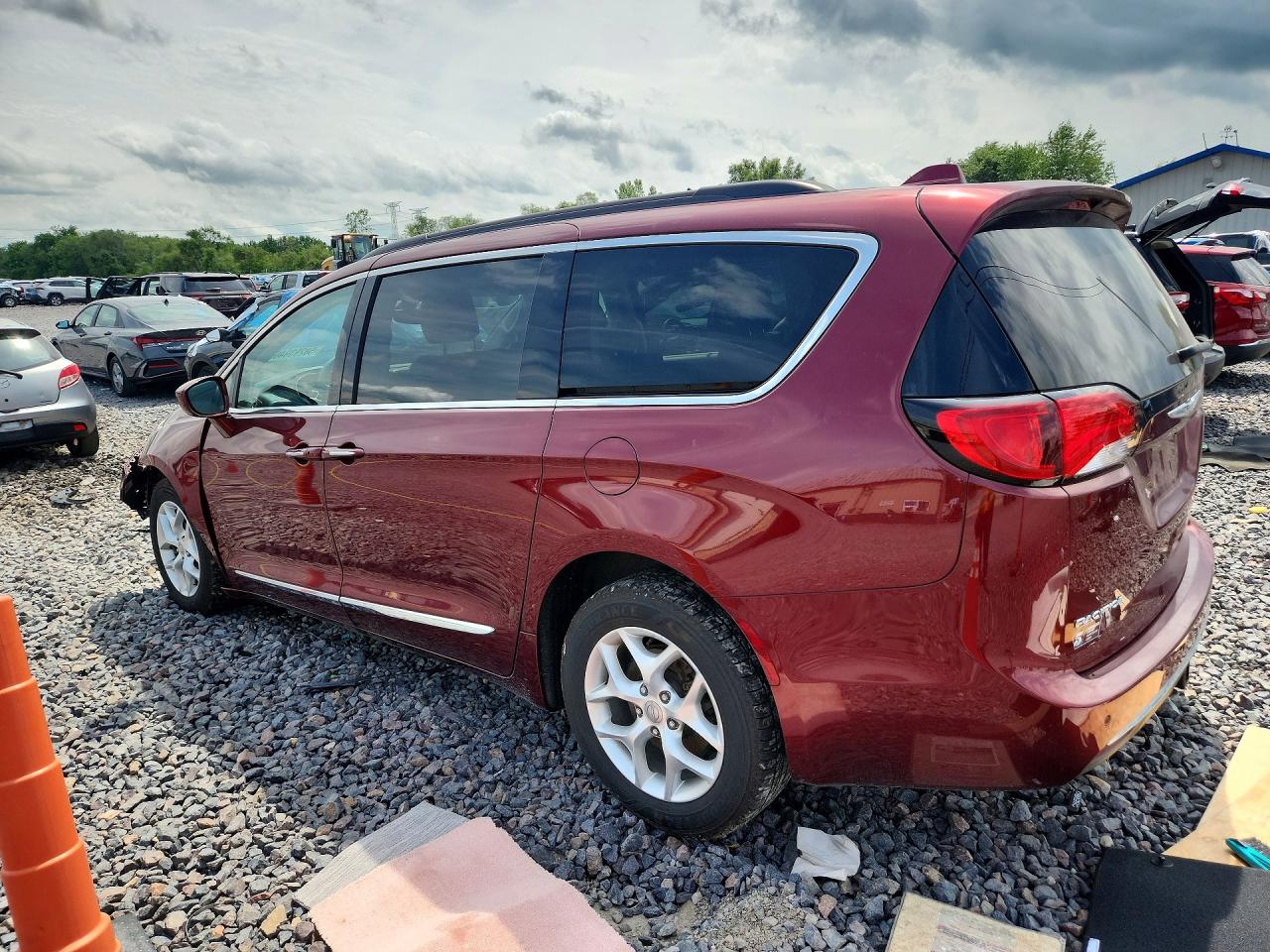 2017 CHRYSLER PACIFICA