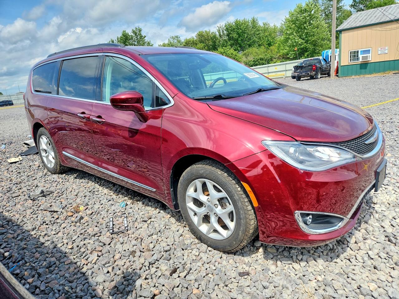 2017 CHRYSLER PACIFICA