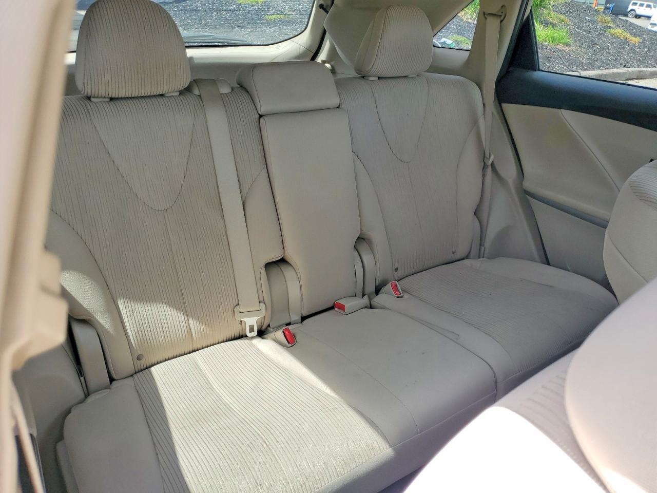2010 TOYOTA VENZA