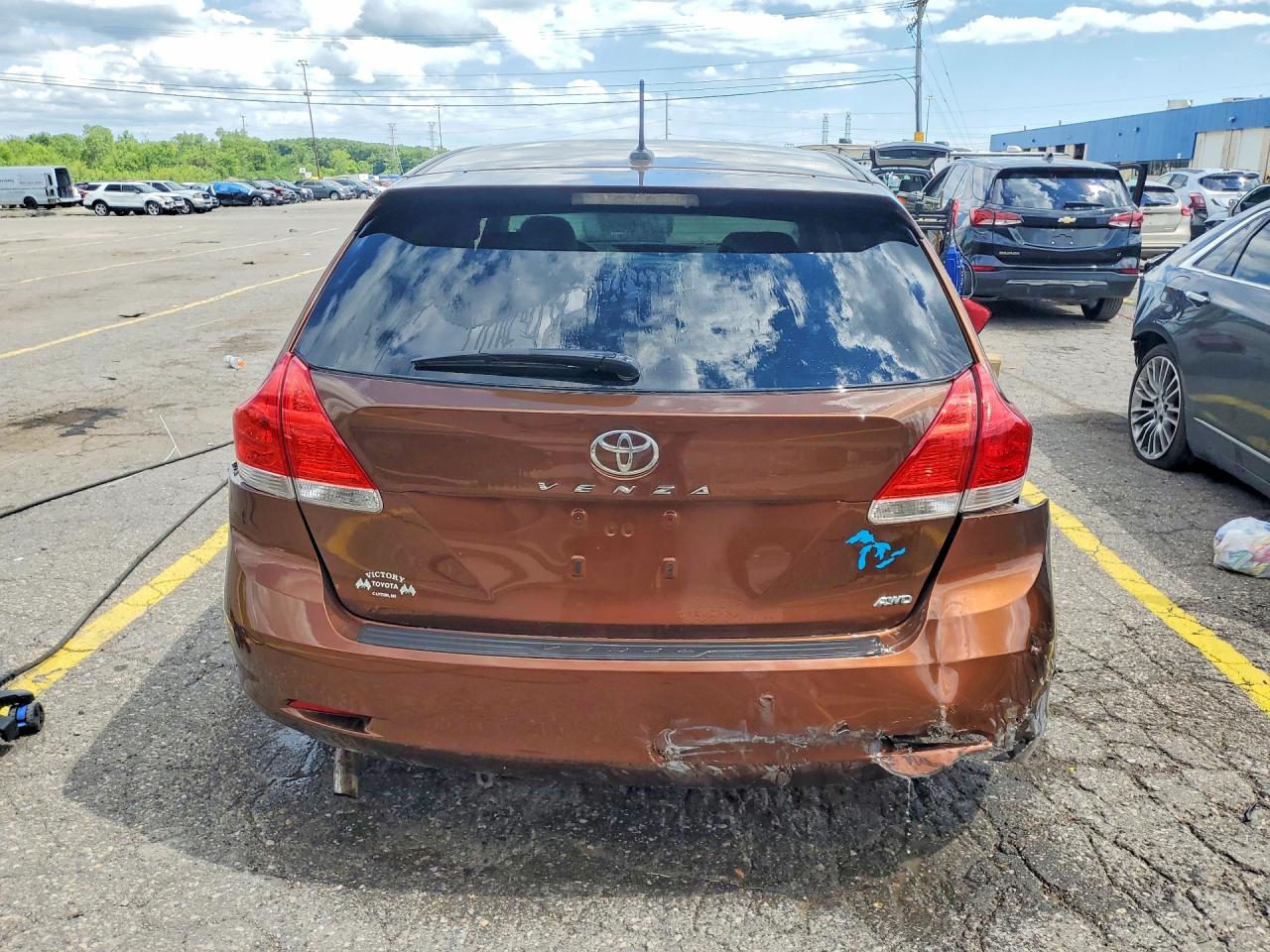 2010 TOYOTA VENZA