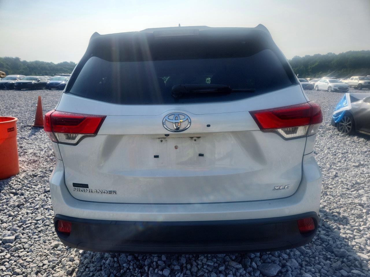 2017 TOYOTA HIGHLANDER