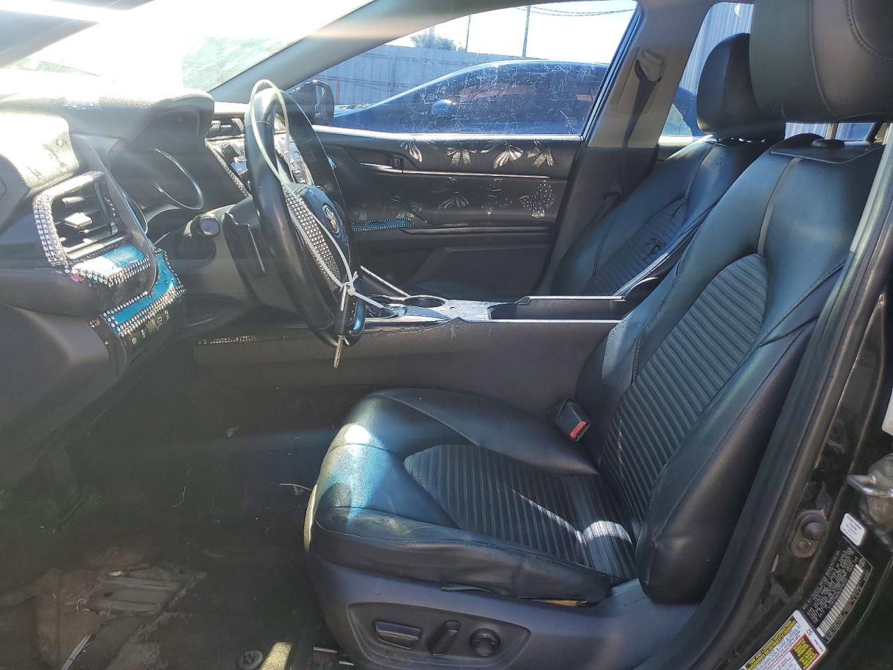 2019 TOYOTA CAMRY