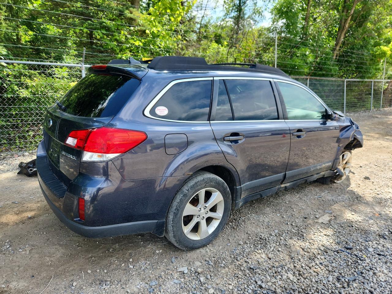 2013 SUBARU OUTBACK