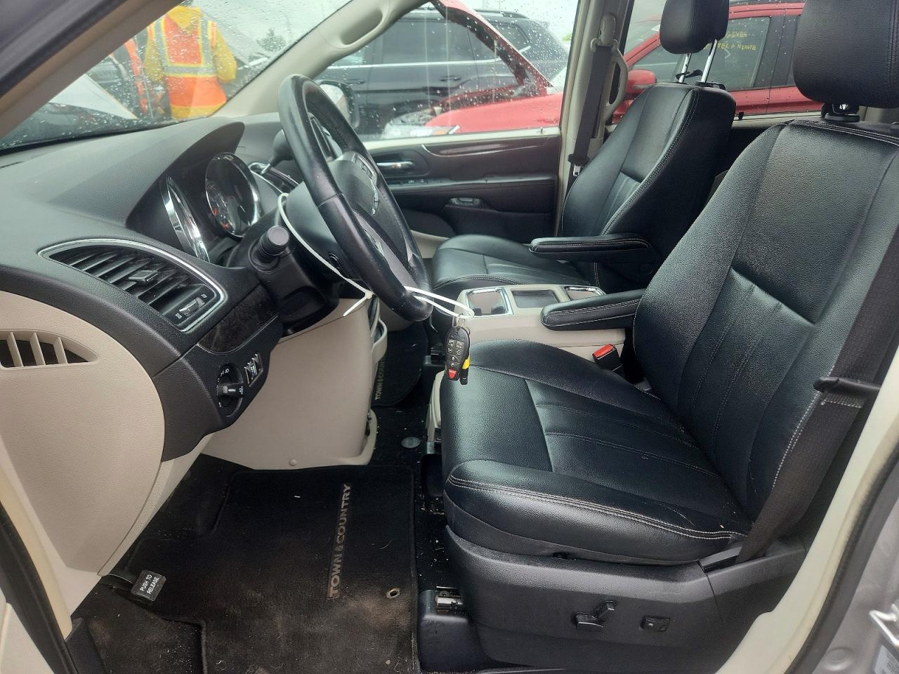 2015 CHRYSLER MINIVAN