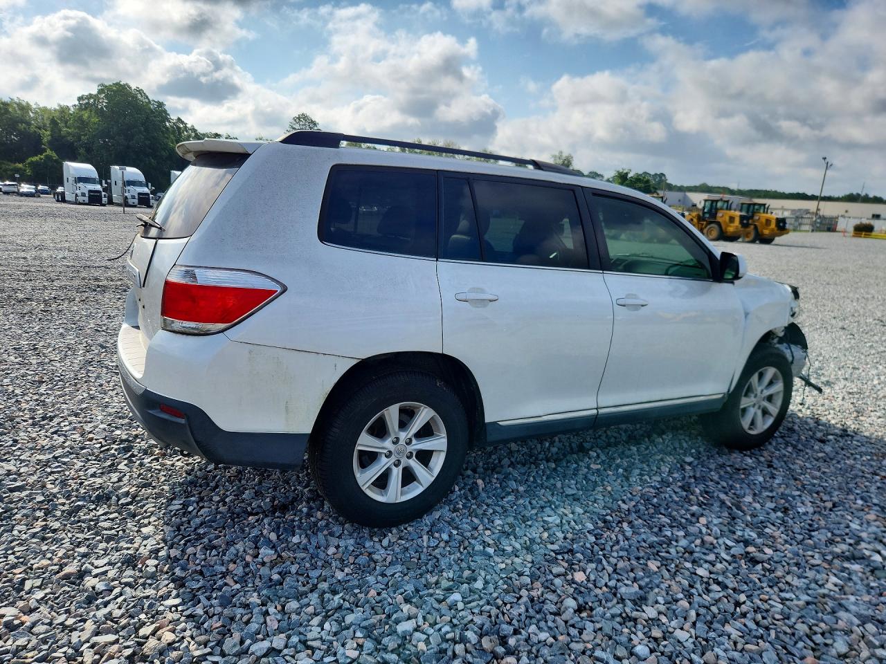 2011 TOYOTA HIGHLANDER