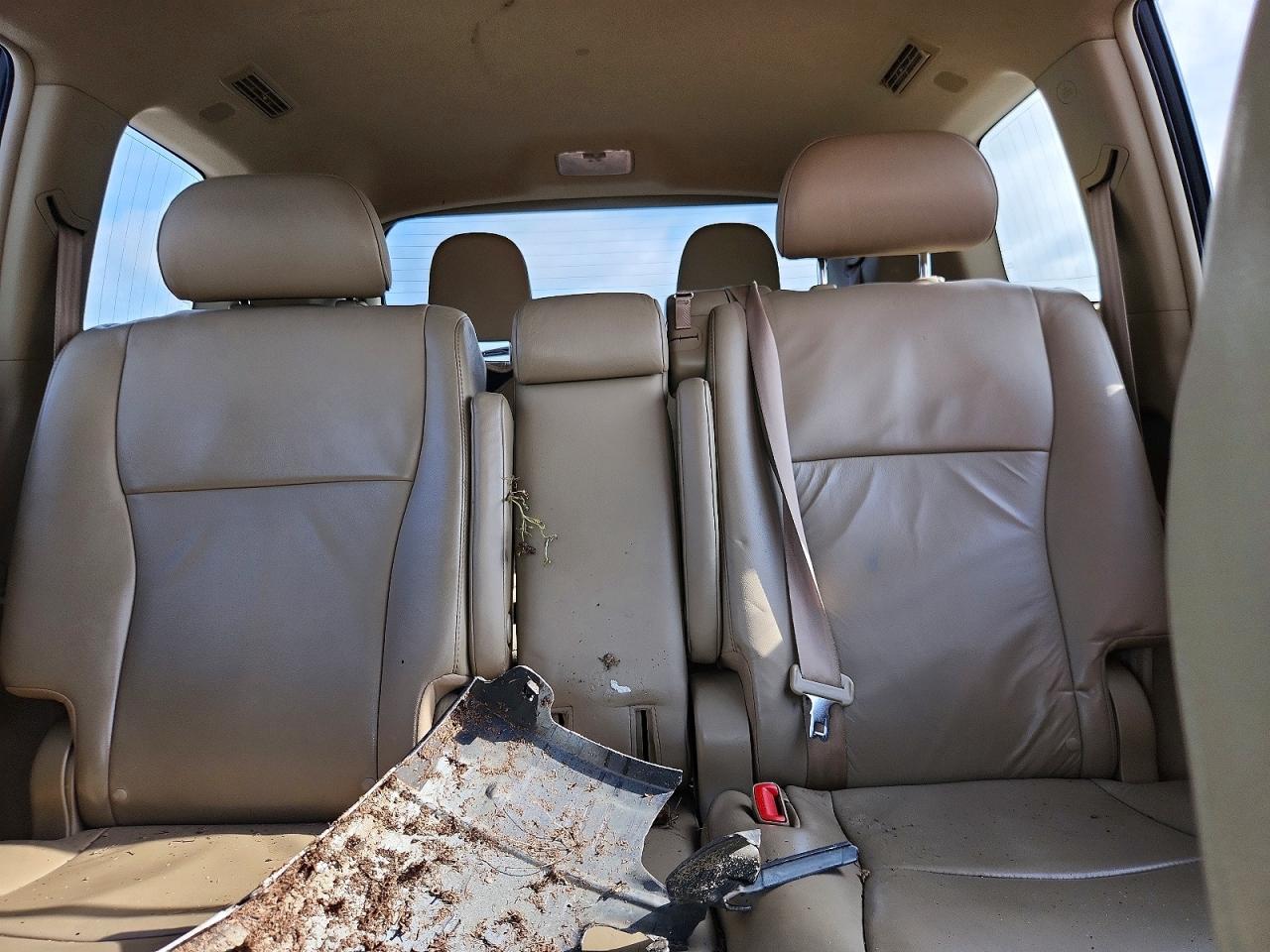 2011 TOYOTA HIGHLANDER