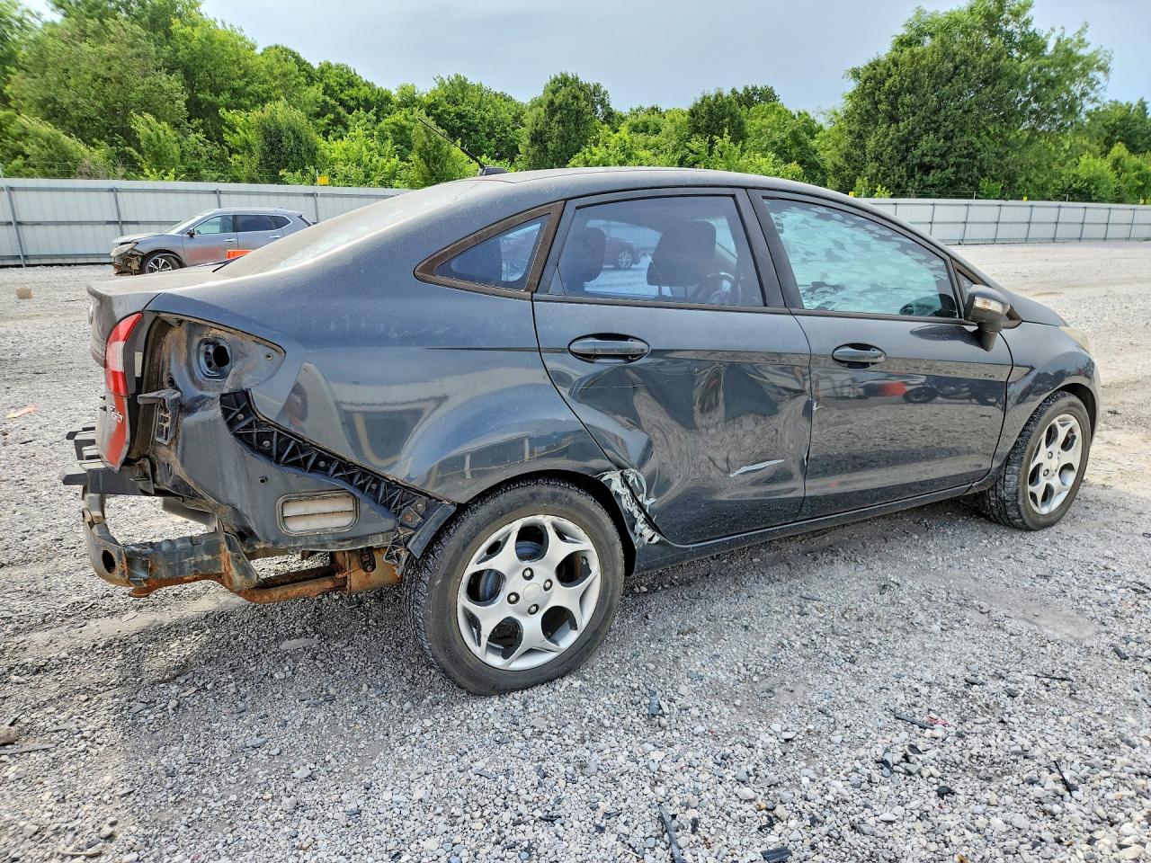 2011 FORD FIESTA