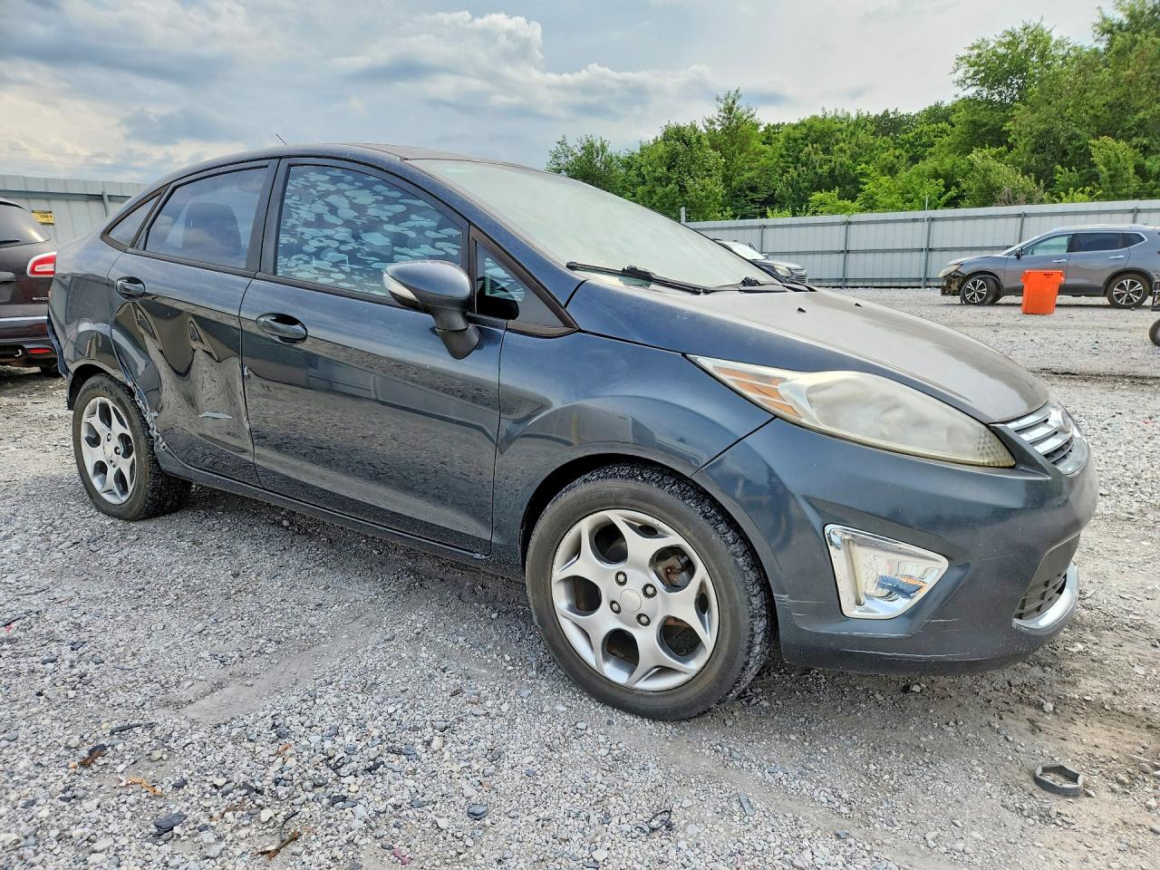 2011 FORD FIESTA