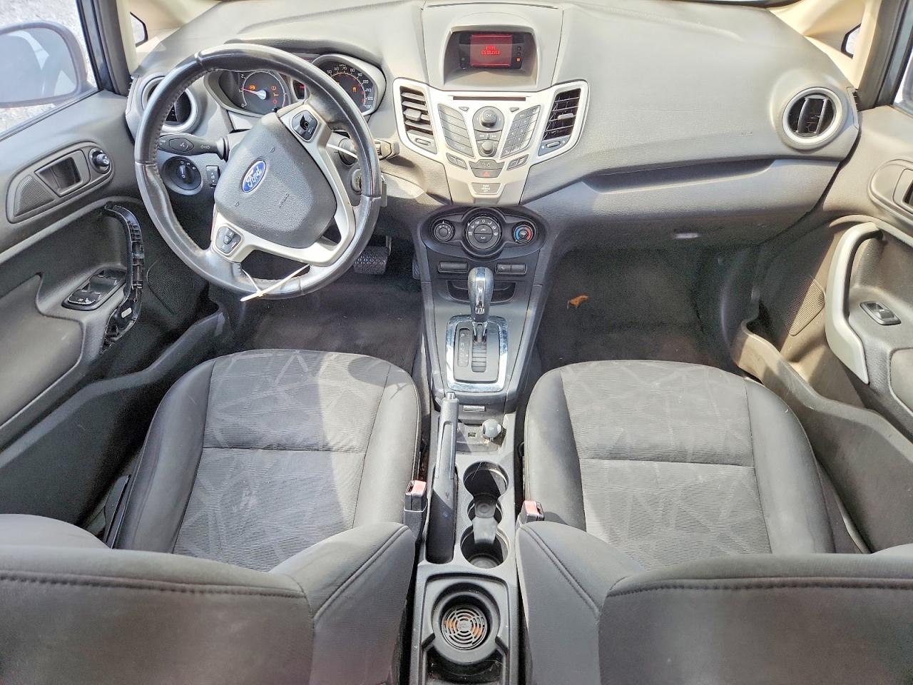 2011 FORD FIESTA