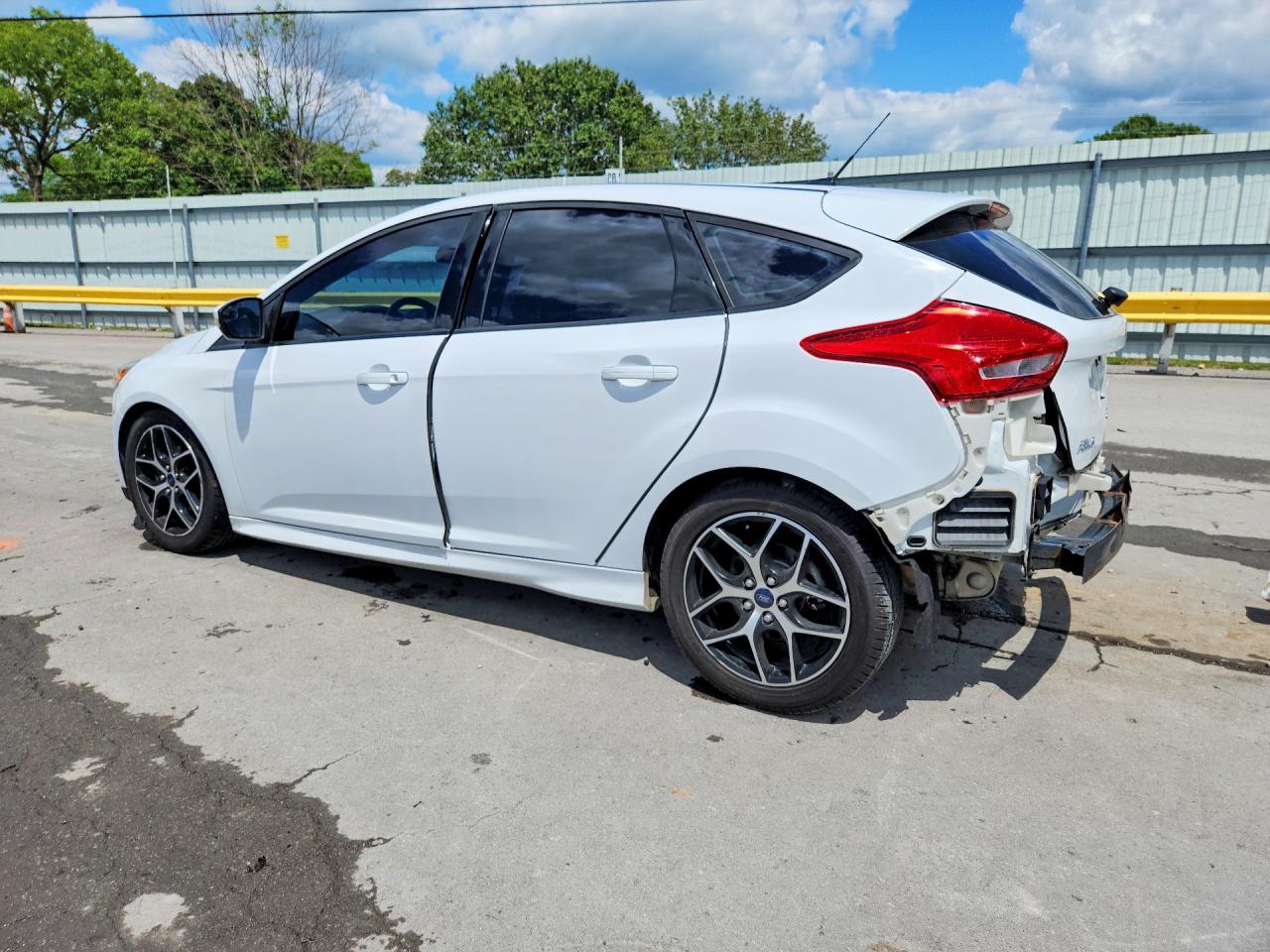 2015 FORD FOCUS