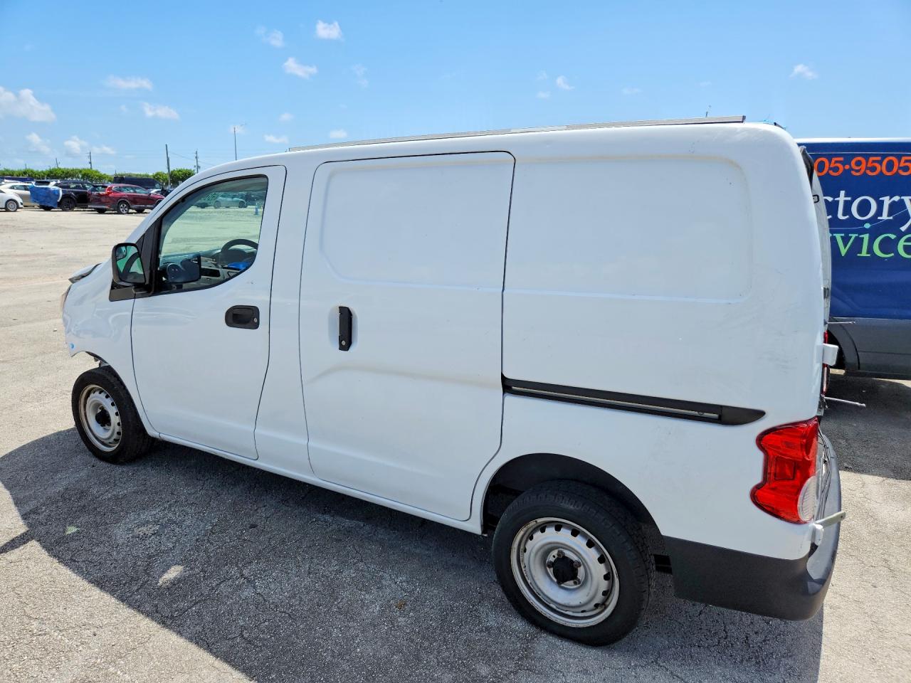 2015 NISSAN NV