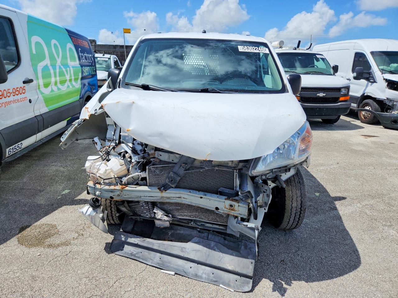 2015 NISSAN NV