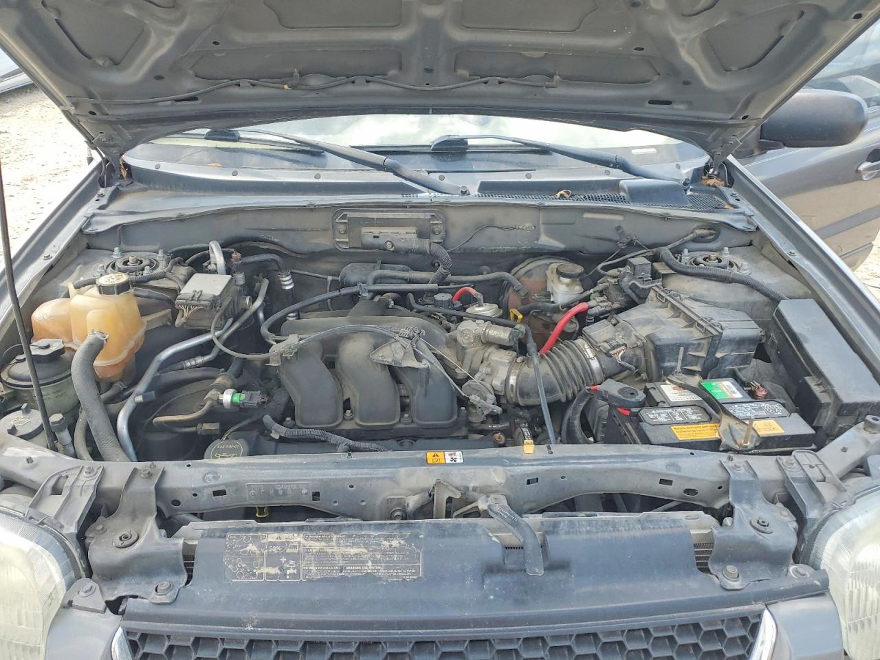 2003 FORD ESCAPE