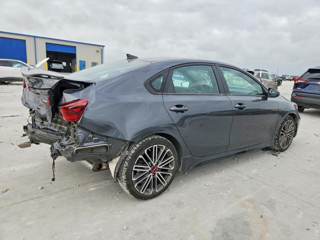 2023 KIA FORTE