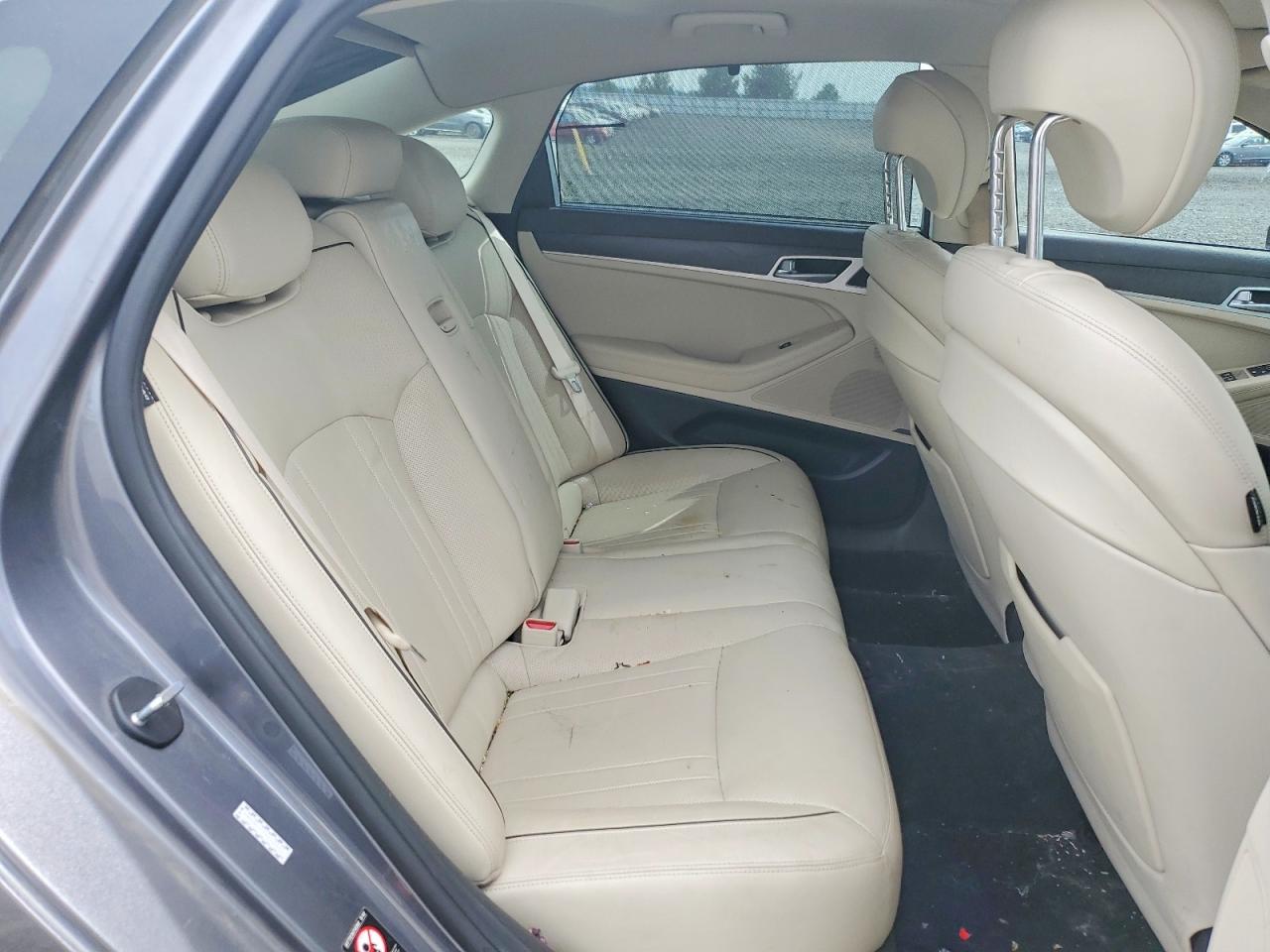 2016 HYUNDAI GENESIS