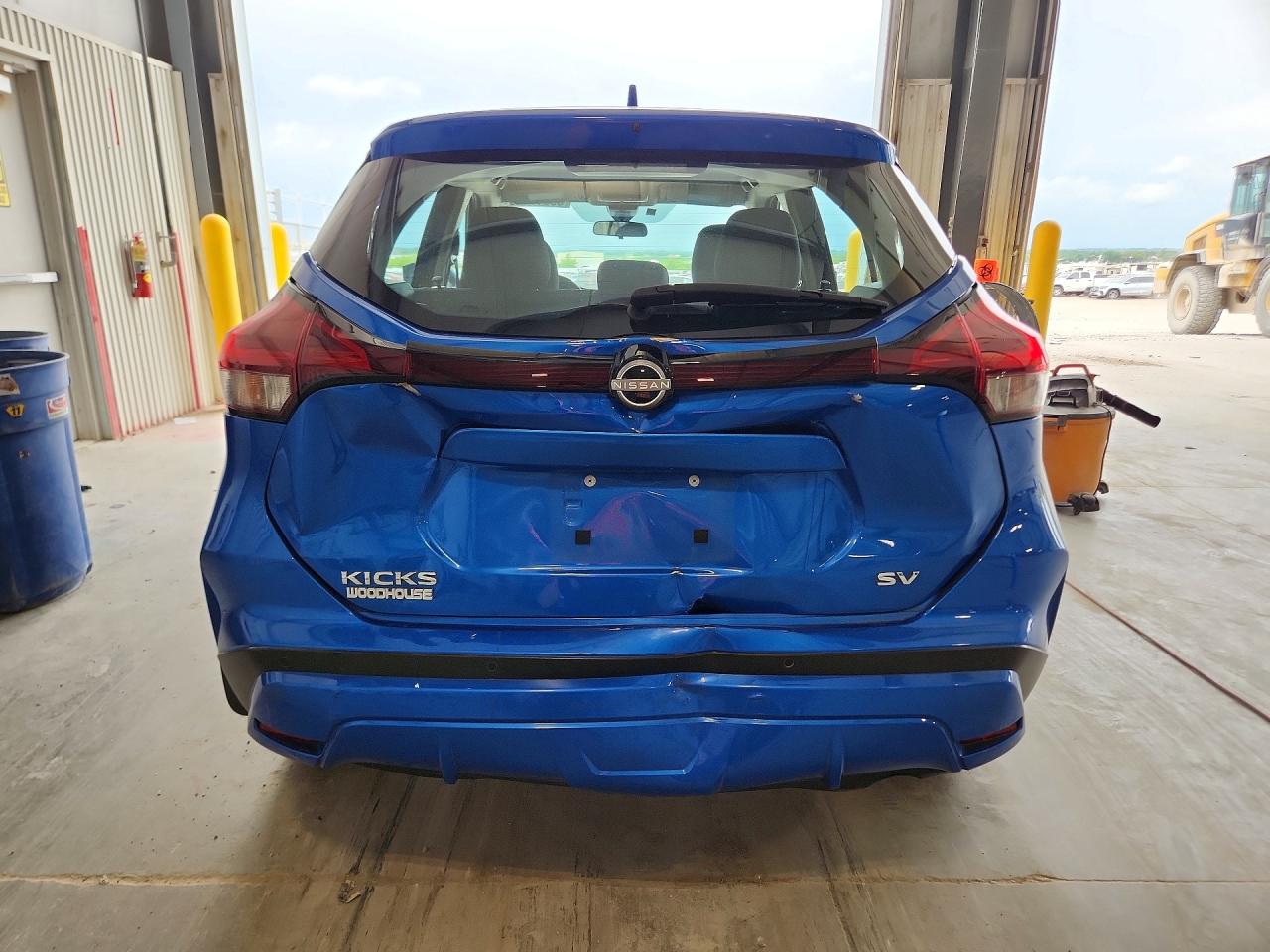 2023 NISSAN KICKS