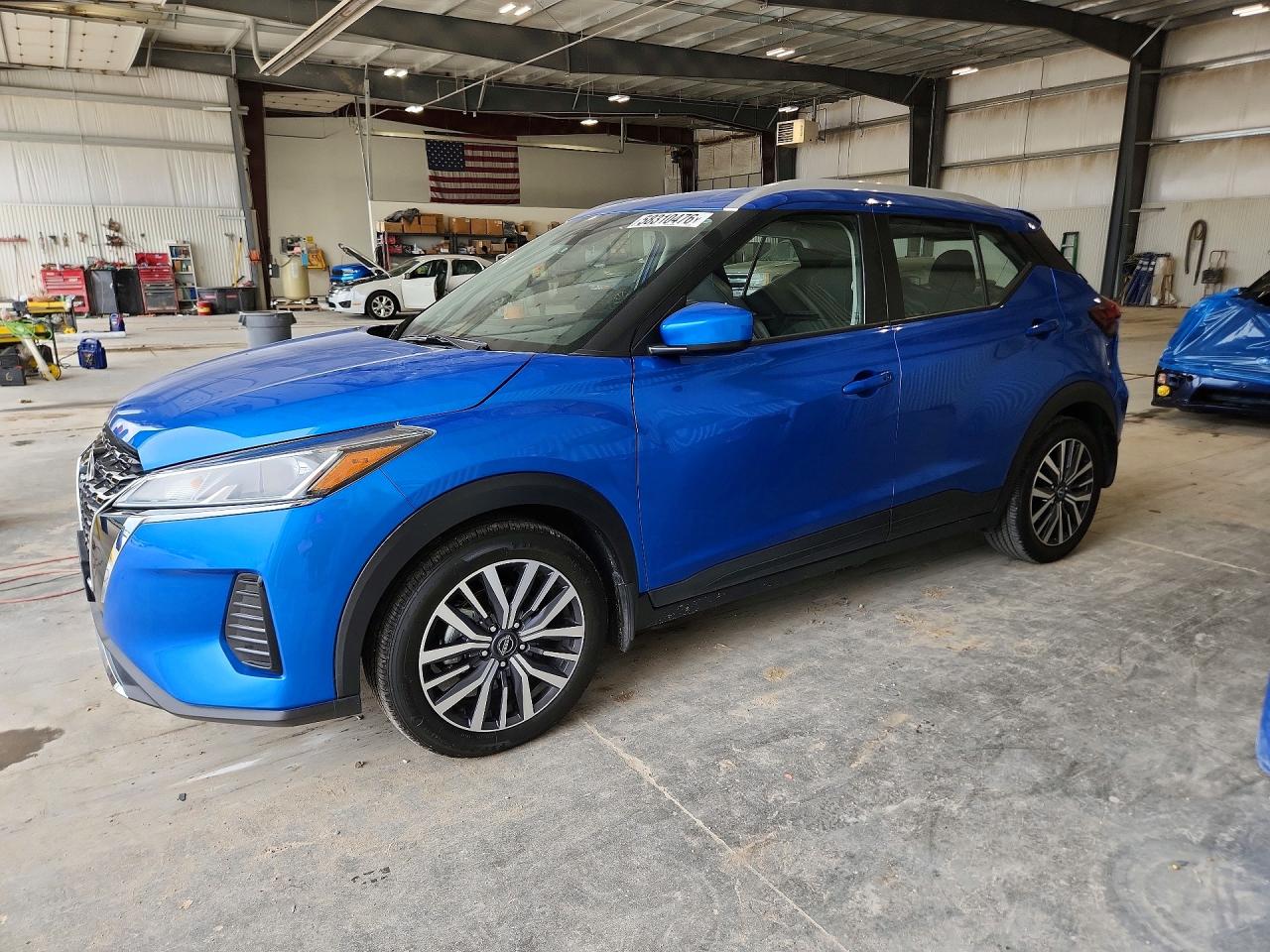 2023 NISSAN KICKS