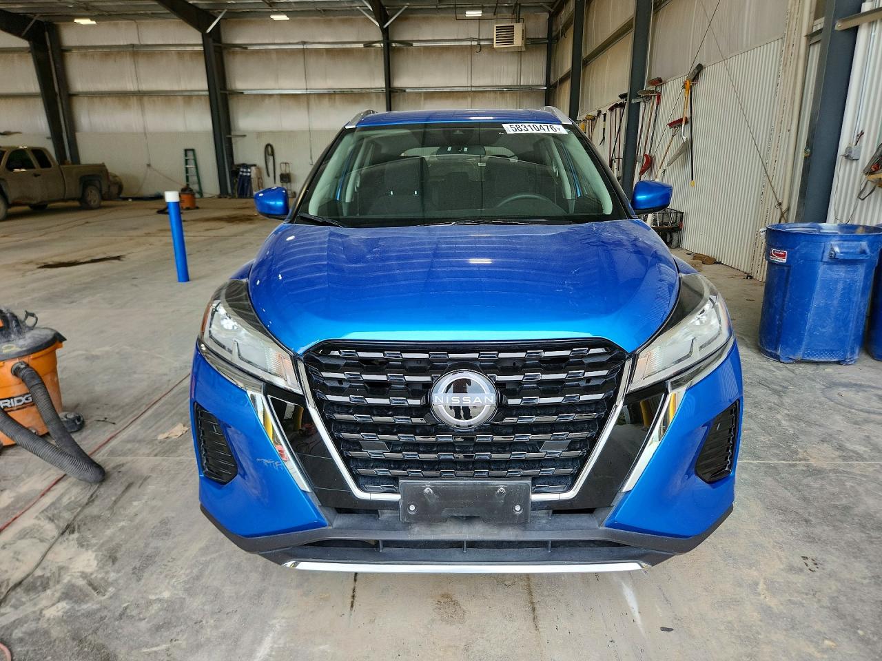 2023 NISSAN KICKS