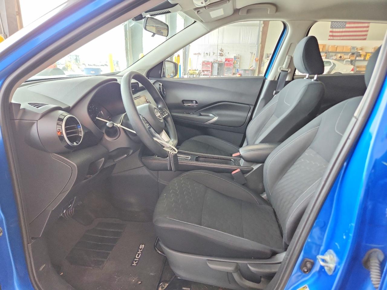 2023 NISSAN KICKS