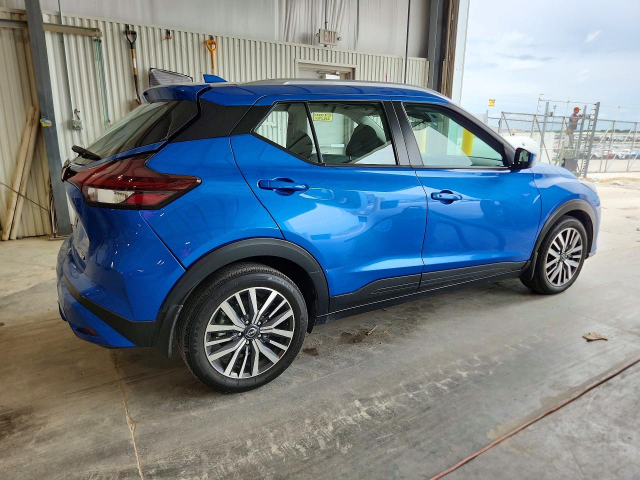 2023 NISSAN KICKS