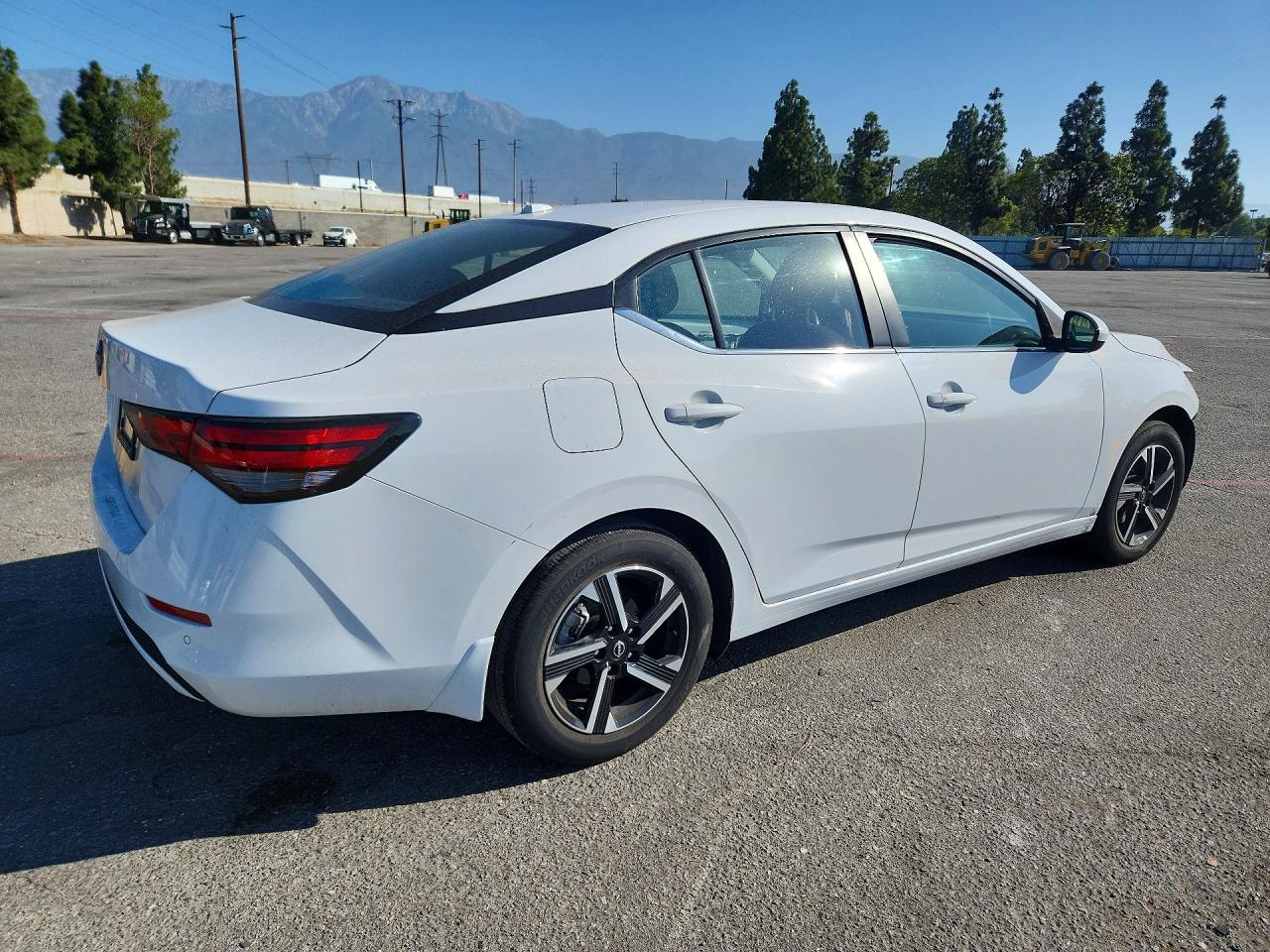 2025 NISSAN SENTRA