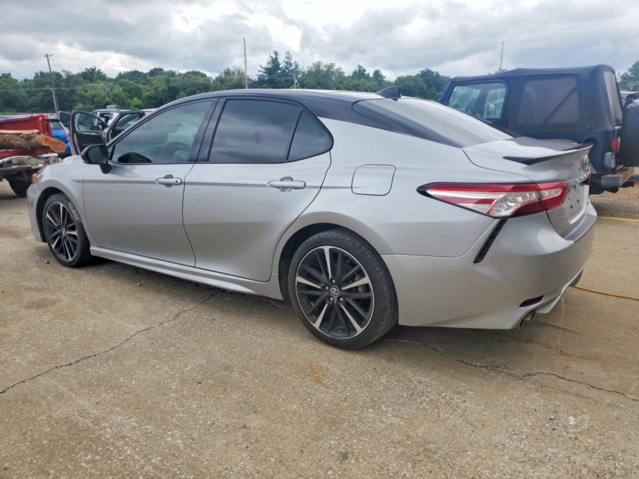2020 TOYOTA CAMRY