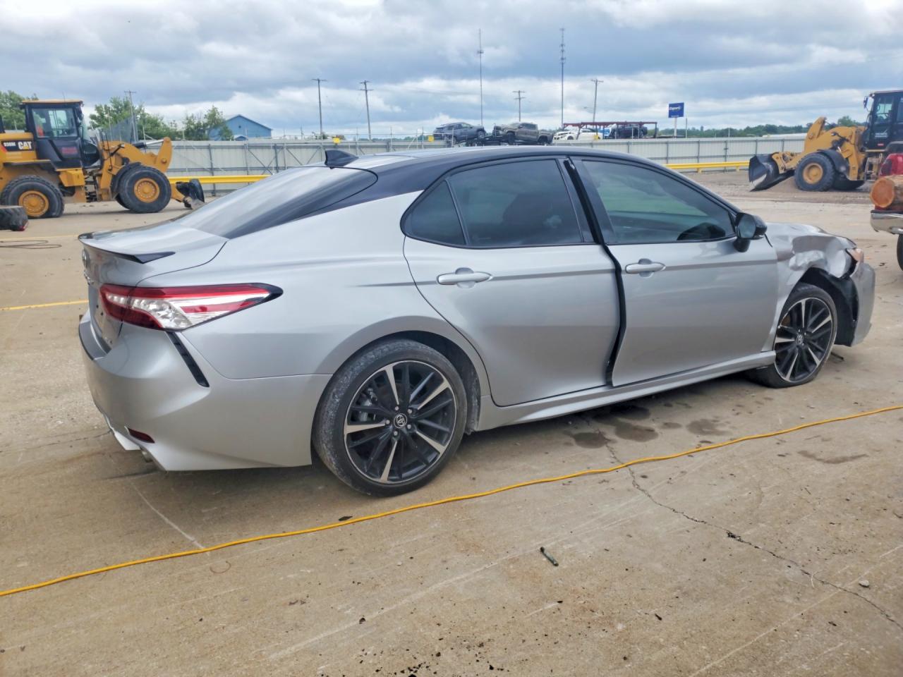 2020 TOYOTA CAMRY