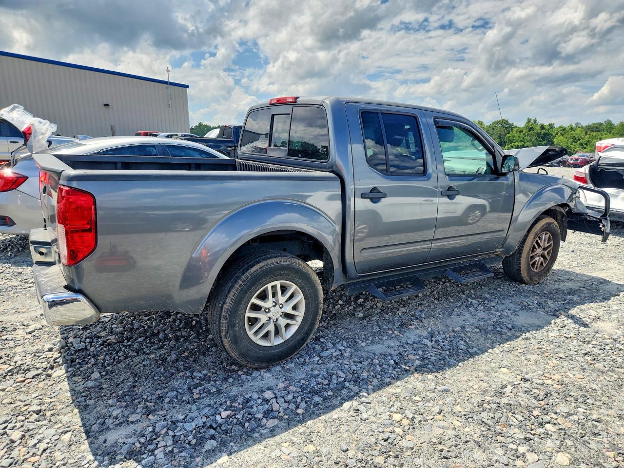 2016 NISSAN FRONTIER