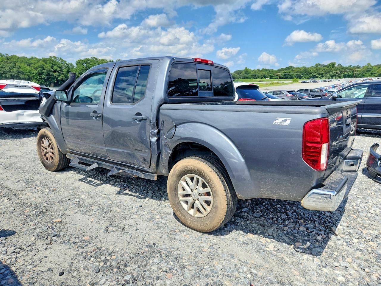 2016 NISSAN FRONTIER