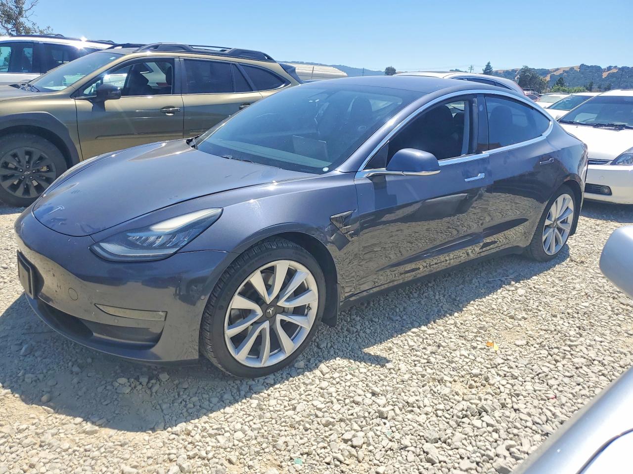 2018 TESLA MODEL 3