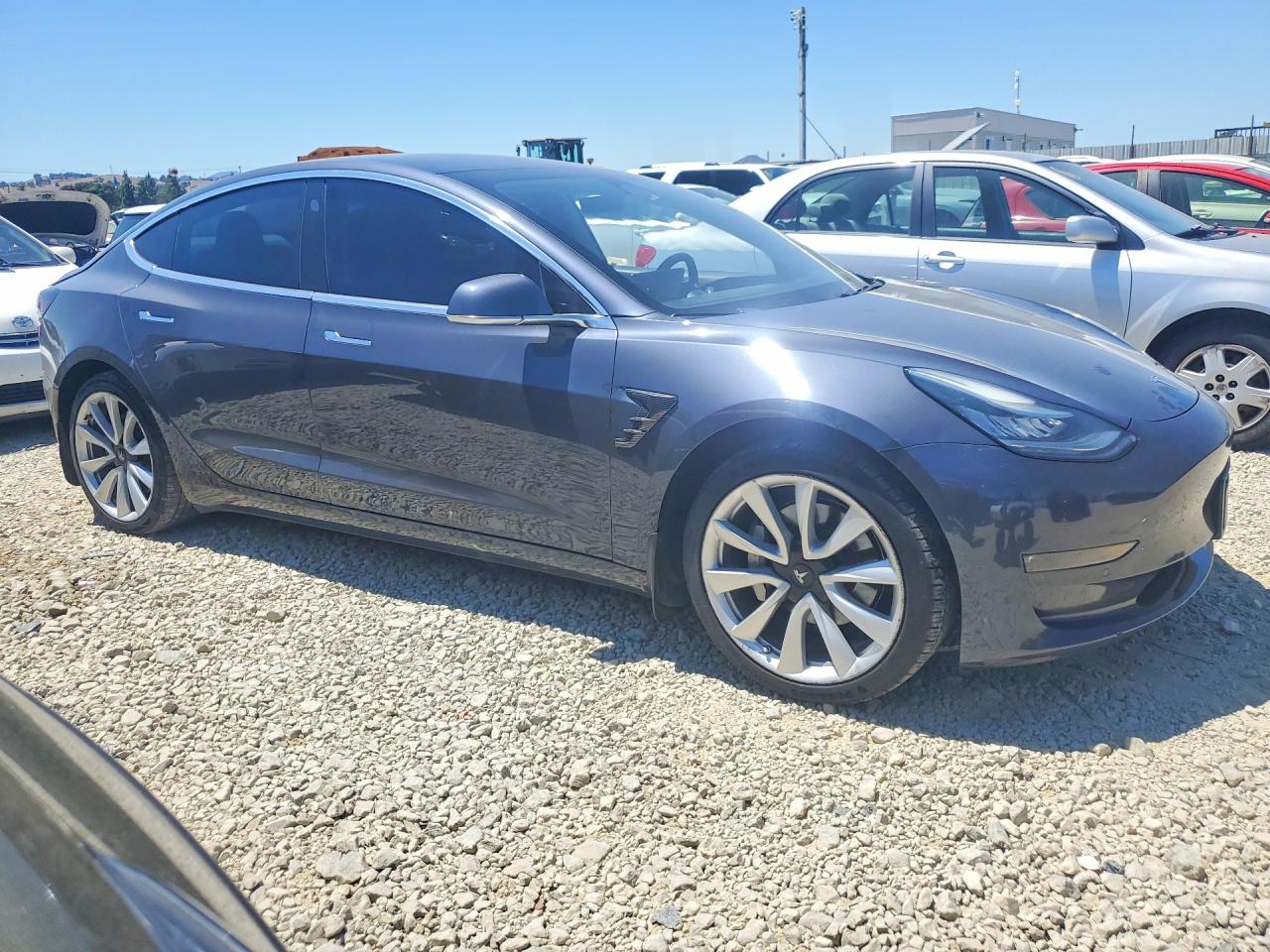 2018 TESLA MODEL 3