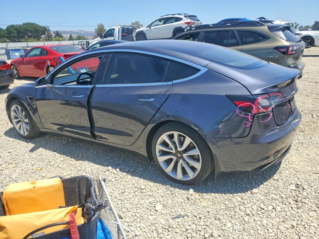 2018 TESLA MODEL 3