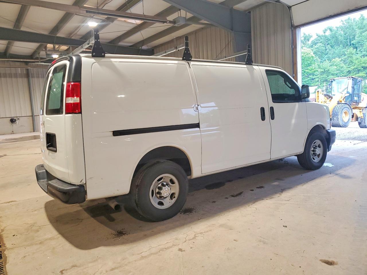 2017 CHEVROLET EXPRESS