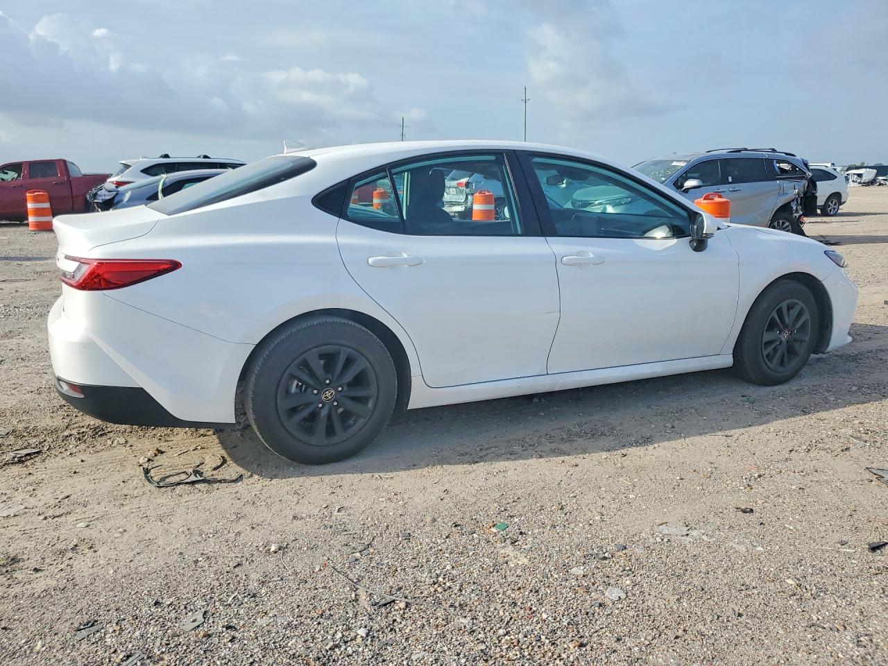 2025 TOYOTA CAMRY