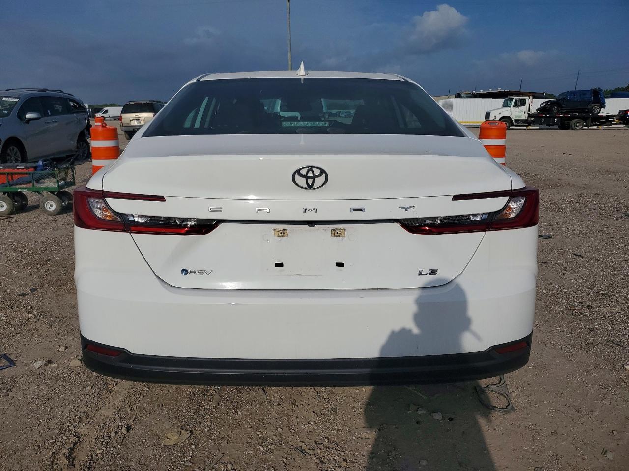 2025 TOYOTA CAMRY