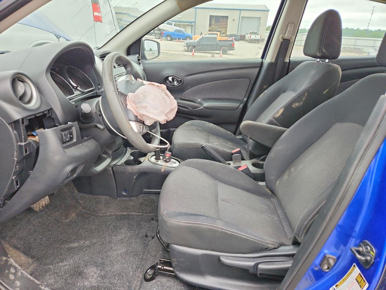 2016 NISSAN VERSA