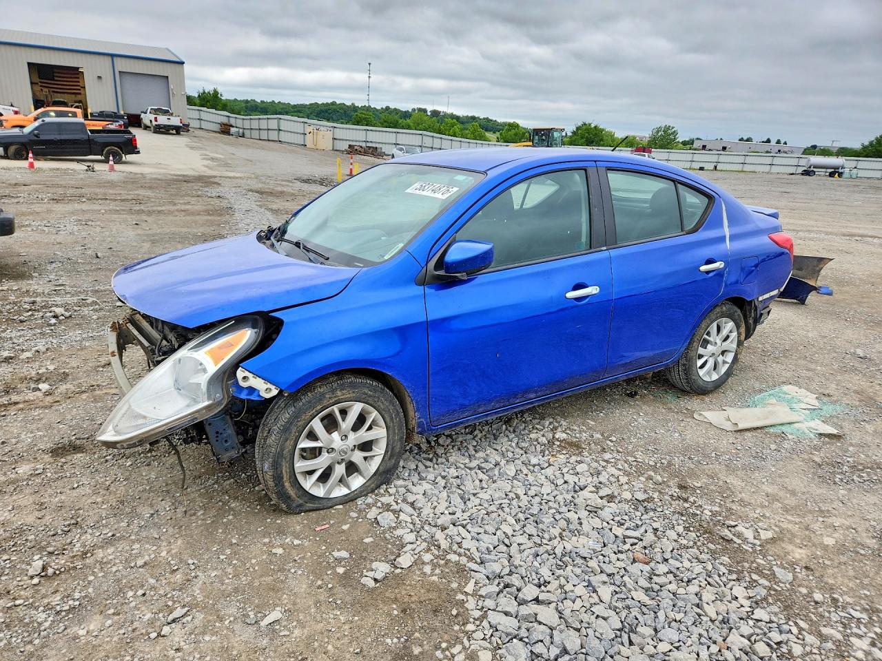 2016 NISSAN VERSA