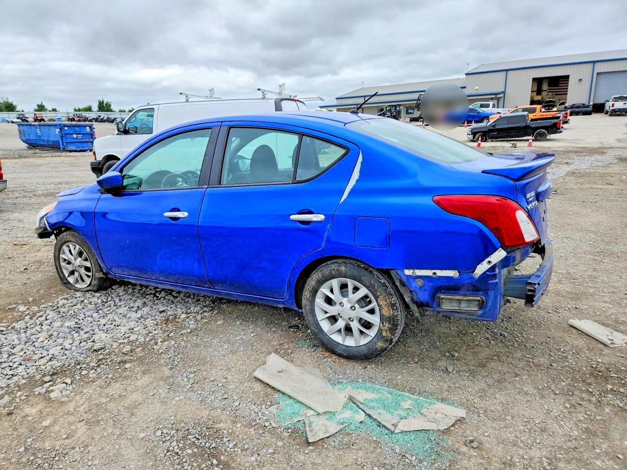 2016 NISSAN VERSA