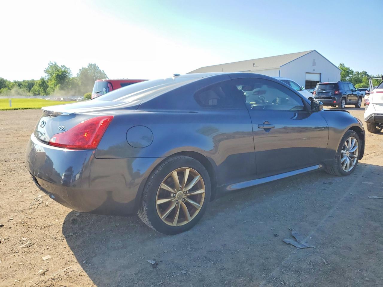 2012 INFINITI G37