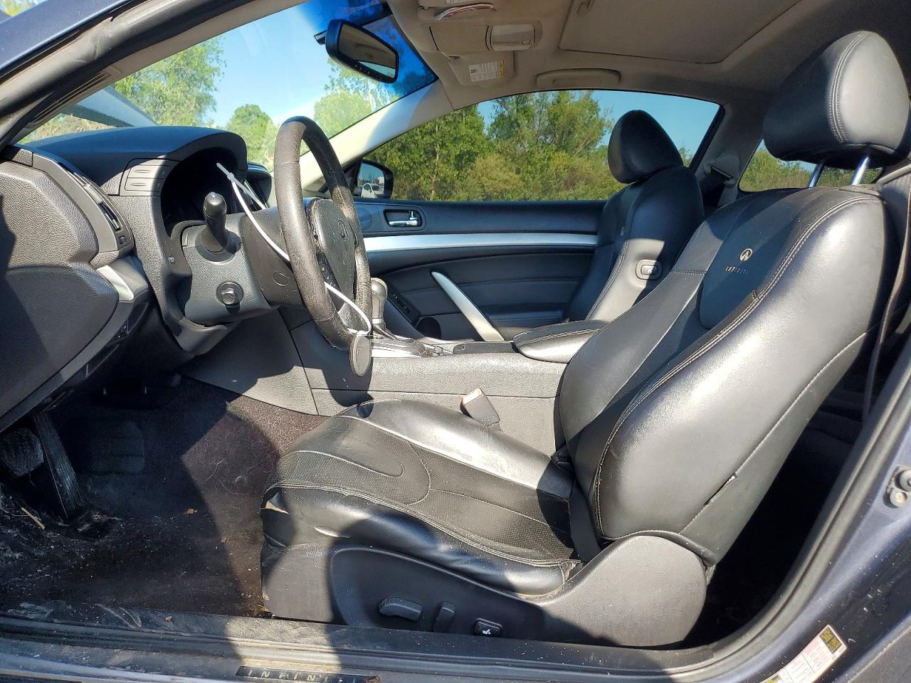 2012 INFINITI G37