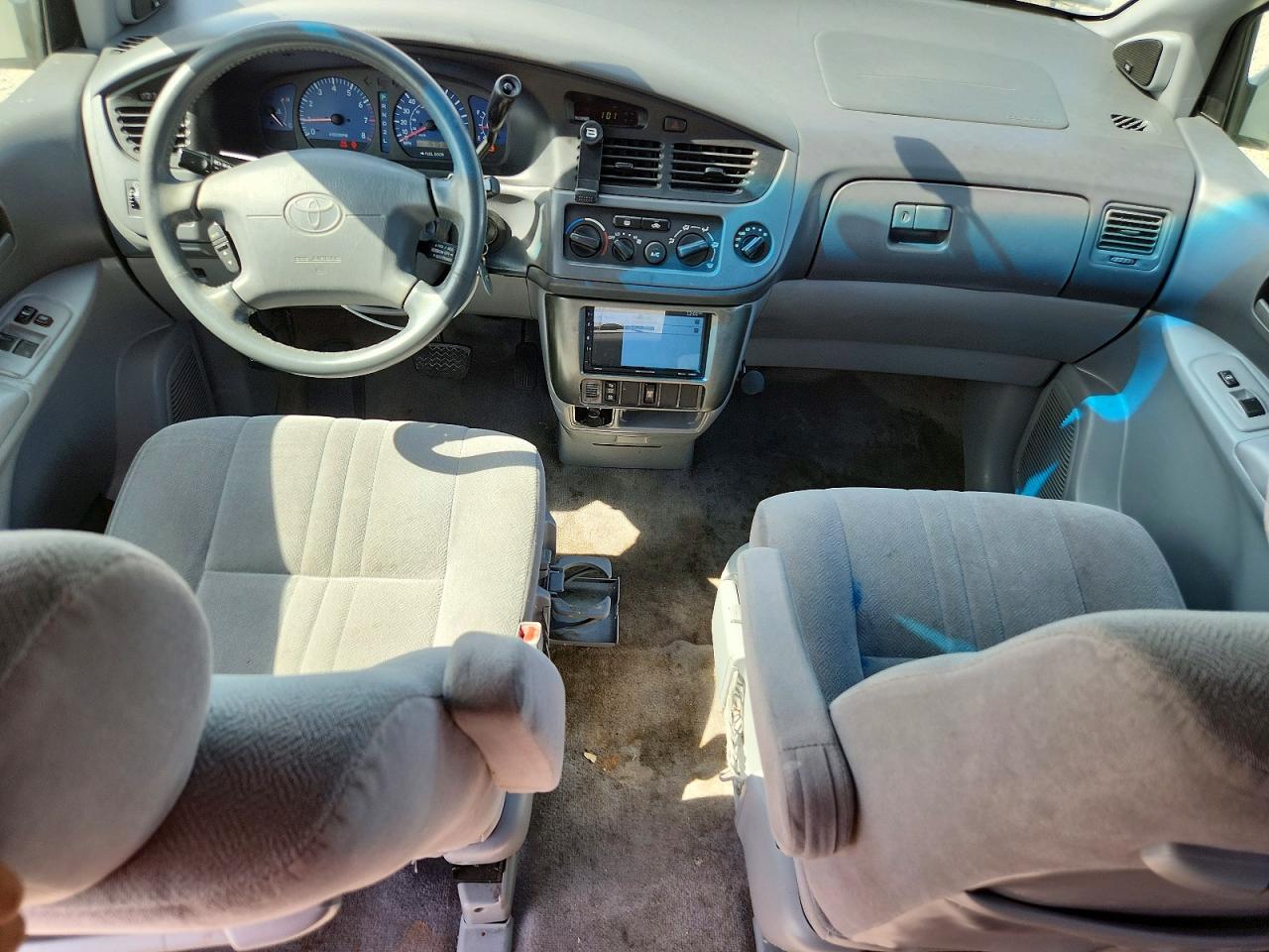 2003 TOYOTA SIENNA