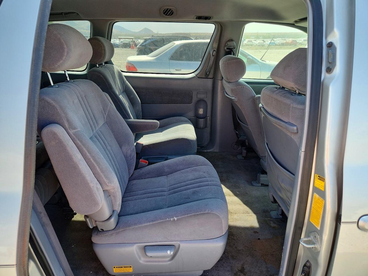 2003 TOYOTA SIENNA