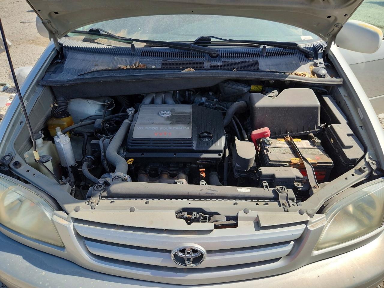 2003 TOYOTA SIENNA