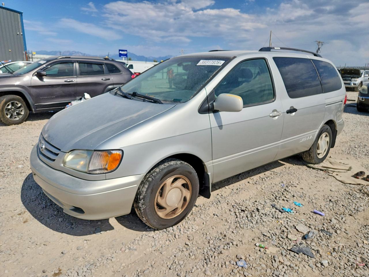 2003 TOYOTA SIENNA