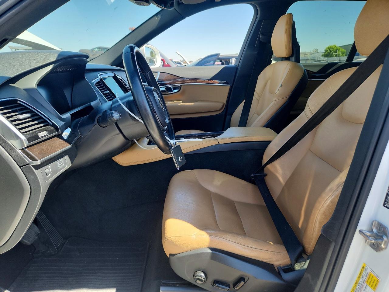 2018 VOLVO XC90