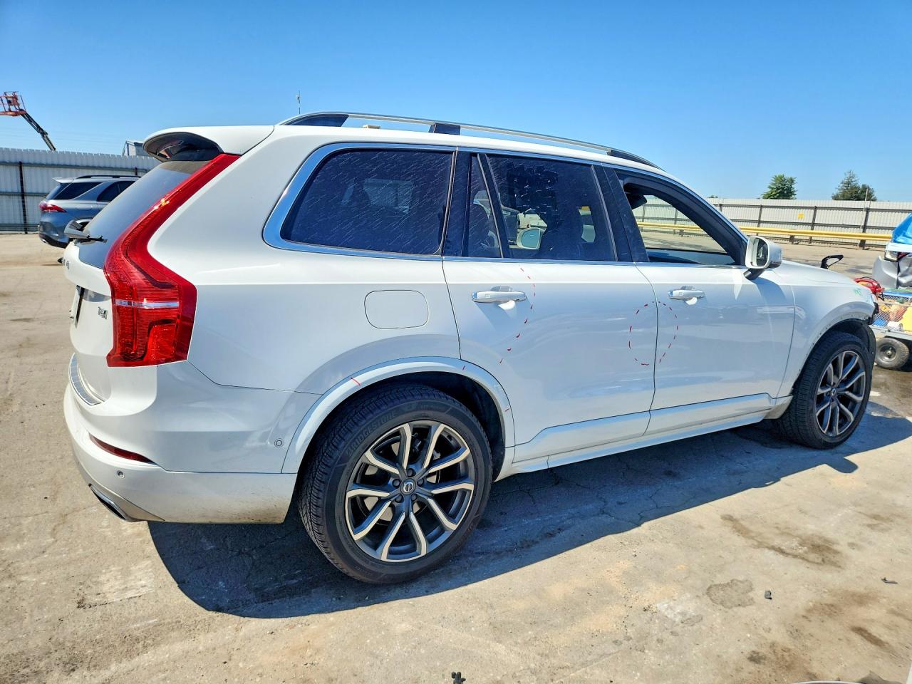 2018 VOLVO XC90