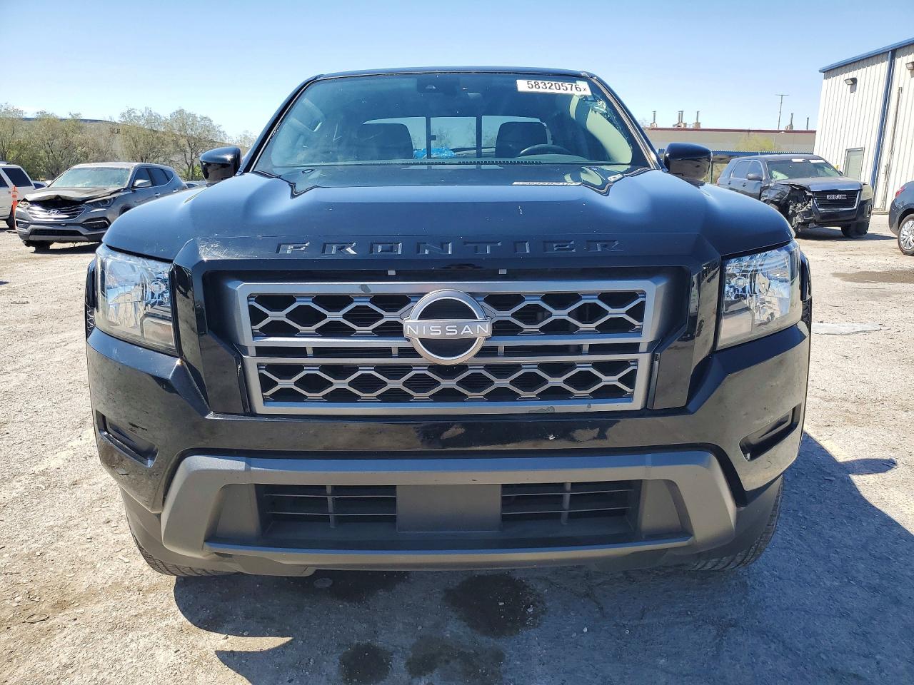 2022 NISSAN FRONTIER