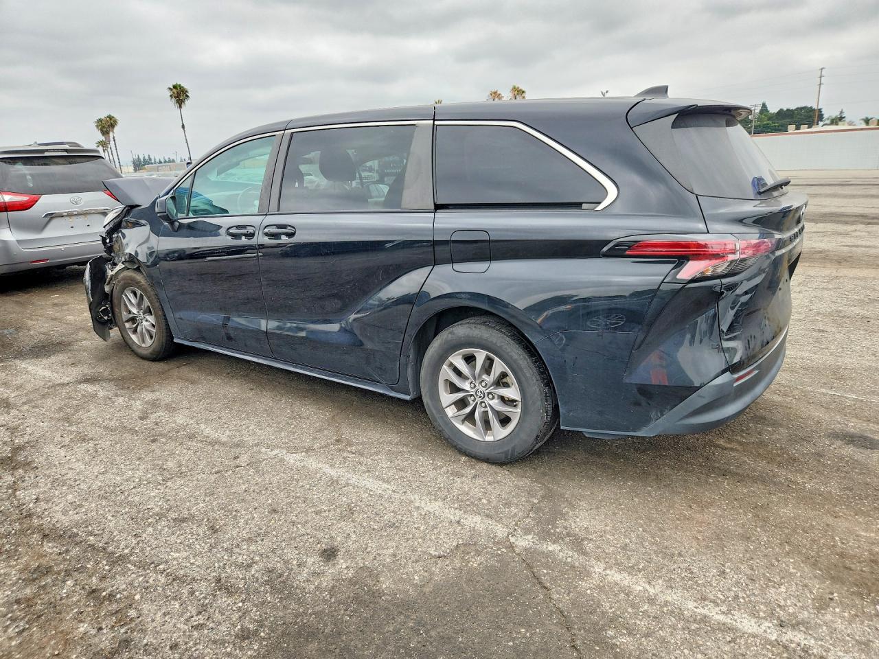 2022 TOYOTA SIENNA