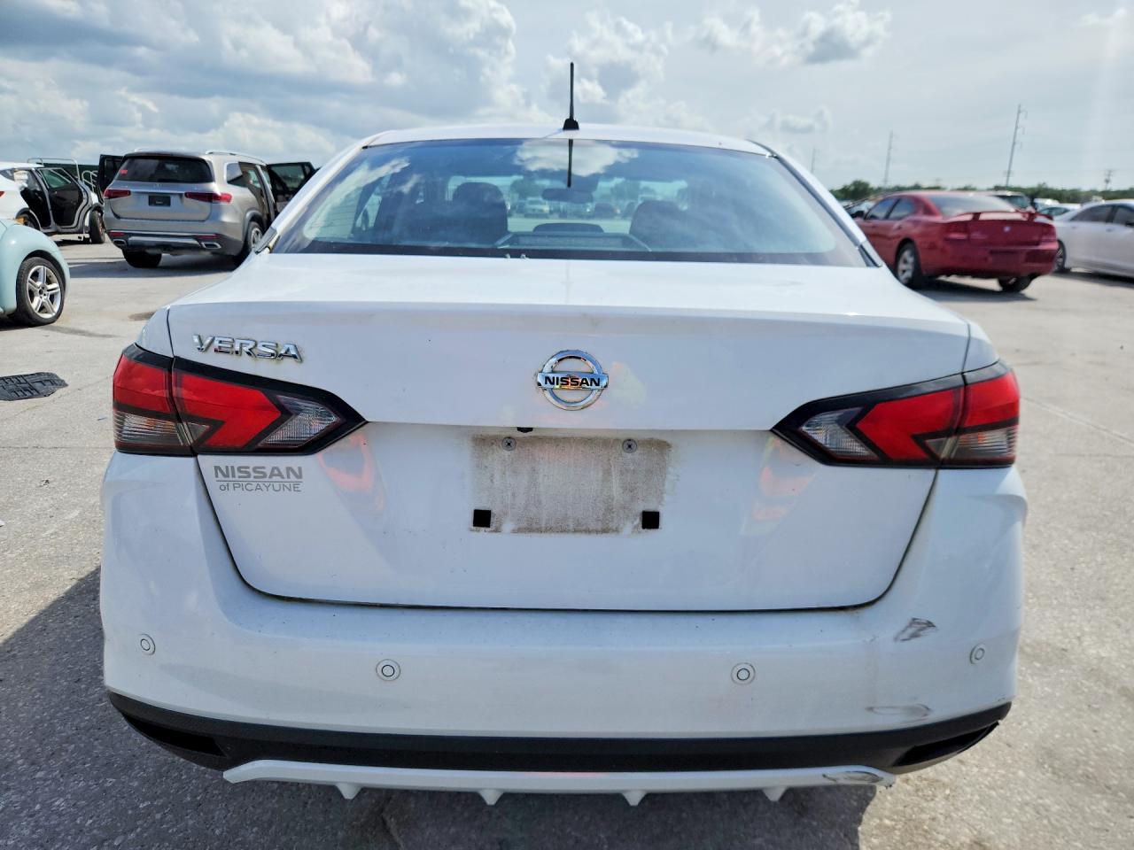 2021 NISSAN VERSA